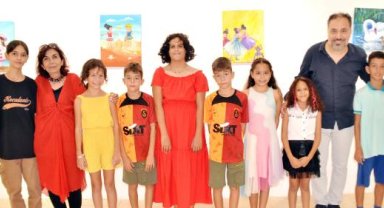 Minik ressamlardan sergi