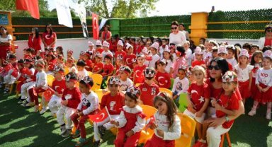 Miniklerden 100. yıl coşkusu