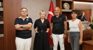 Özkan, Ezber Bozan Genç Dino’ya konuk