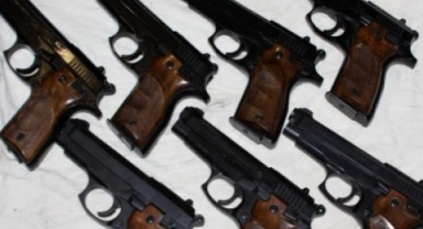 Ruhsatsız silah operasyonunda 4 gözaltı