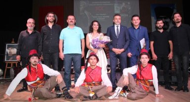 Sarı Zeybek temalı konser