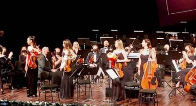 Senfoniden görkemli açılış