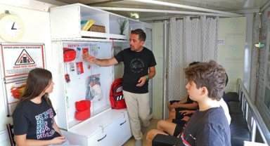 Simülasyon tırında gerçeği aratmayan deprem eğitimi