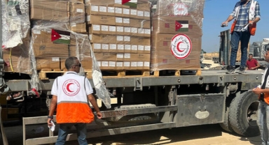 UNRWA: Binlerce kişi depolarımıza girdi