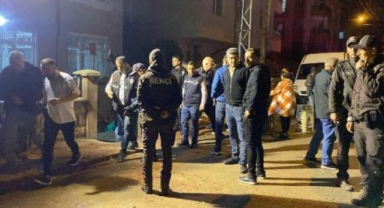 Uyarı yapan polislere saldırı: 4 polis yaralı