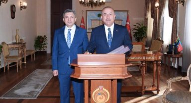 Çavuşoğlu'ndan Vali Şahin'e ziyaret