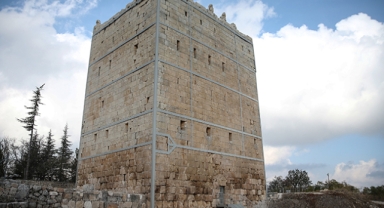 2400 yıllık kule restore edildi