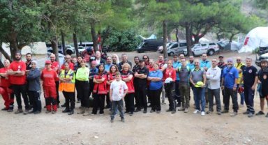 Arama ve kurtarma ekipleri Kemer'de eğitim yaptı