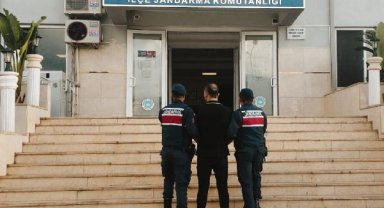 Aranan hükümlü jandarmadan kaçamadı