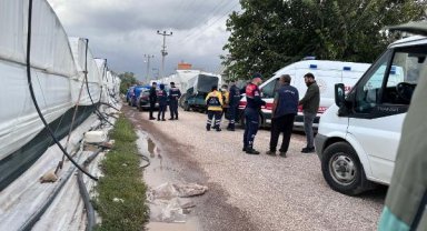 Av tüfeğiyle oynarken annesini vurdu