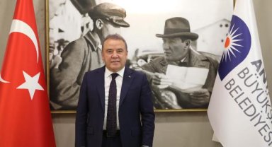 ‘Geleceğimiz gençlere, gençler öğretmenlere’