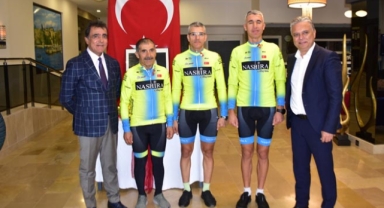 Bisikletçilere tören