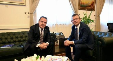 Böcek'ten Özgür Özel'e hayırlı olsun ziyareti