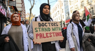 Doktorlardan Gazze için sessiz yürüyüş