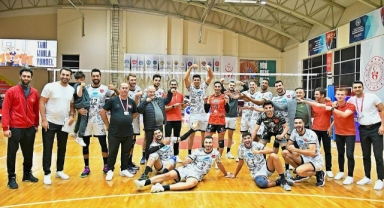 Efeler zirve yolunda