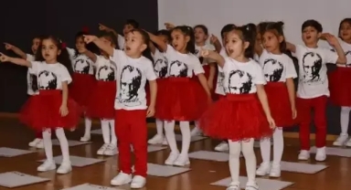 Eğirdir'de Öğretmenler Günü kutlandı