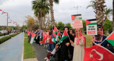 ‘Filistin için İnsan Zinciri’ oluşturdular