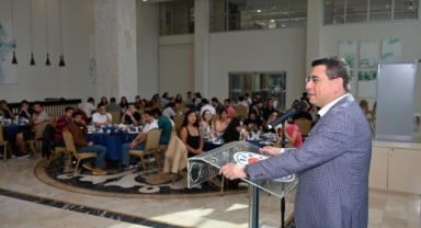 ‘Gelecek inşasına gayret ediyoruz’