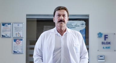 Hayatını insanları kurtarmaya adadı