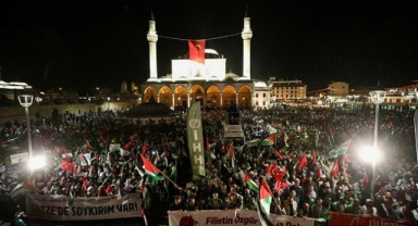 İHH'nın  "Özgürlük Konvoyu" İncirlik Üssü'ne yaklaştı