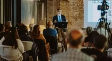 İzmir, festival bayrağını Antalya'ya devretti