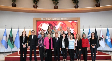 Kadın muhtarlar eğitimde buluştu 