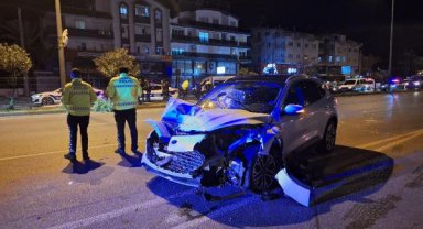 Karşıdan karşıya geçmek isterken araba çarptı