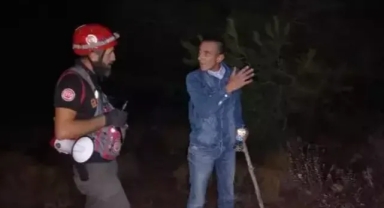 Kayalıklarda mahsur kaldı