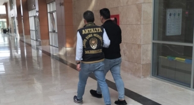 Kendilerini polis ve savcı olarak tanıttılar!