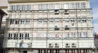 Konyaaltı'nda okullar boyanıyor