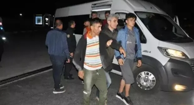 Kumar oynayan Afganistanlılar yakalandı