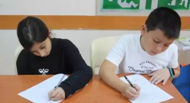 Matematik yarışmasında dünya birincisi oldular