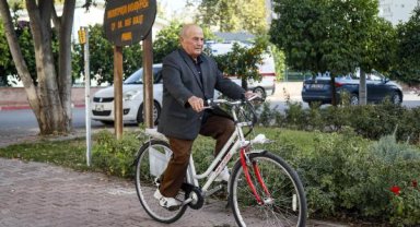 Yarım asırlık muhtar!