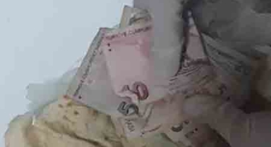 Paraları lavaşın içine saklamış