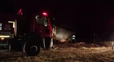 Saman balyaları alev aldı