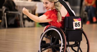 Dansla özgürleşiyor