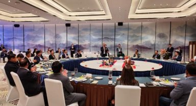 Ümit Uysal, Çin'de