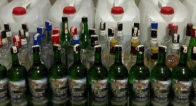 Yolcu otobüsünde kaçak içki ele geçirildi