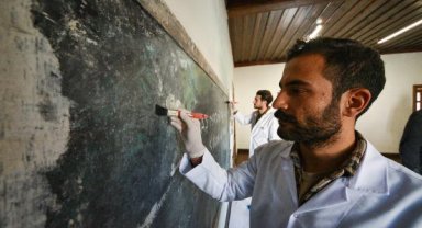  90 yıllık taş tahta, üzerindeki izlerle korumaya alındı