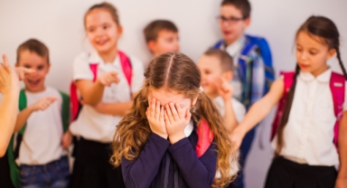 Akran zorbalığı nedir?