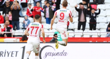 Akrep, zorda olsa galip: 2-1