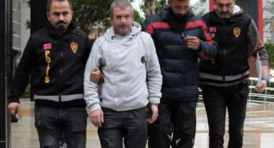 Alanya'da aranan 2 hükümlü yakalandı