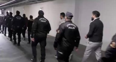 Aranan 400 kişi yakalandı