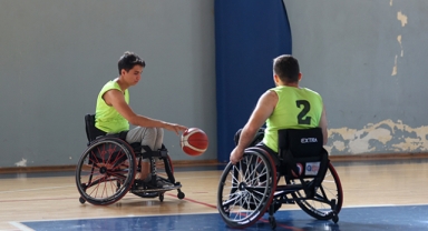 Basketbolla hayata tutundular