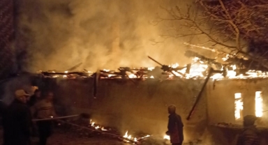 Caminin malzeme deposunda yangın