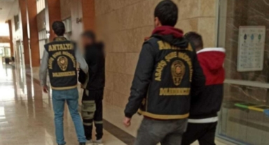 Dolandırıcılık şüphelisi 2 kişi yakalandı