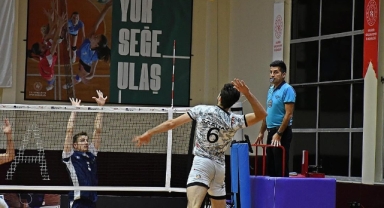 Efeler, Aslan’a karşı