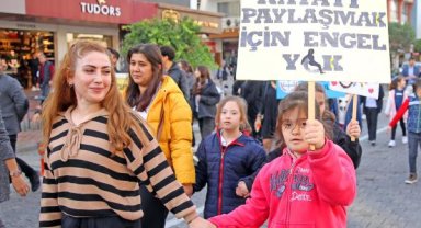 Engelliler Günü Sevgi Yürüyüşü ile kutlandı