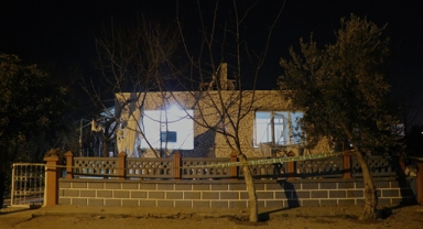 Evde doğal gaz patladı