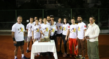 Hedefi Avrupa Şampiyonası'nda raket sallamak